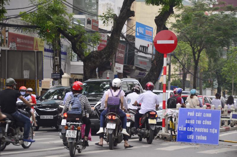 Quy định về đi ngược chiều trên đường hai chiều