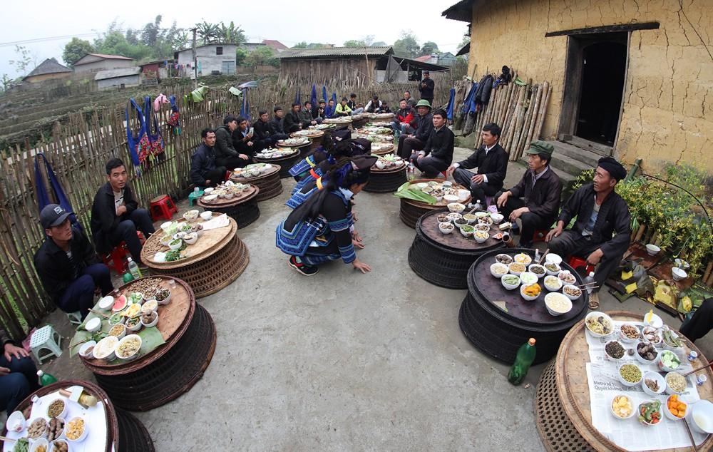 Trình bày điểm giống và khác nhau giữa văn hóa và văn minh