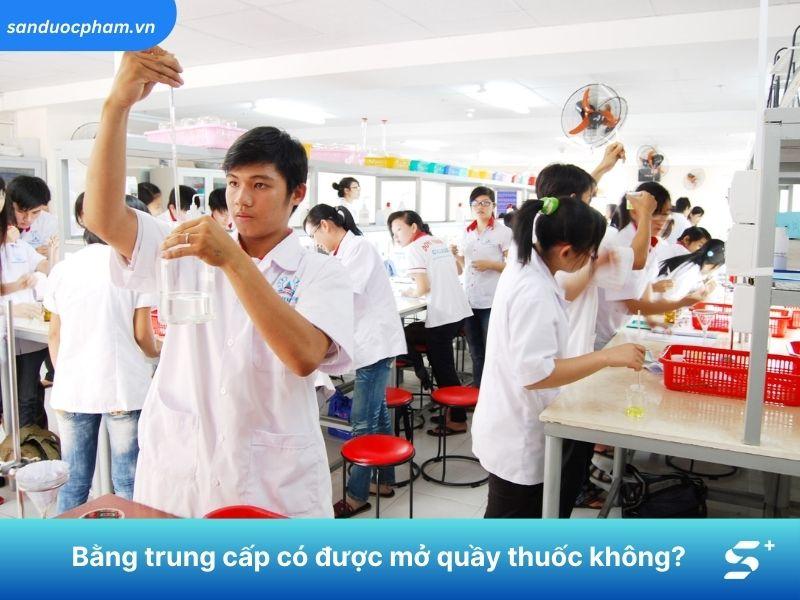 Giải đáp: Bằng trung cấp dược được mở quầy thuốc ở đâu?