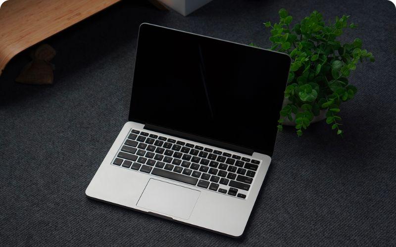 So sánh kích thước macbook pro 13 inch qua các thế hệ 