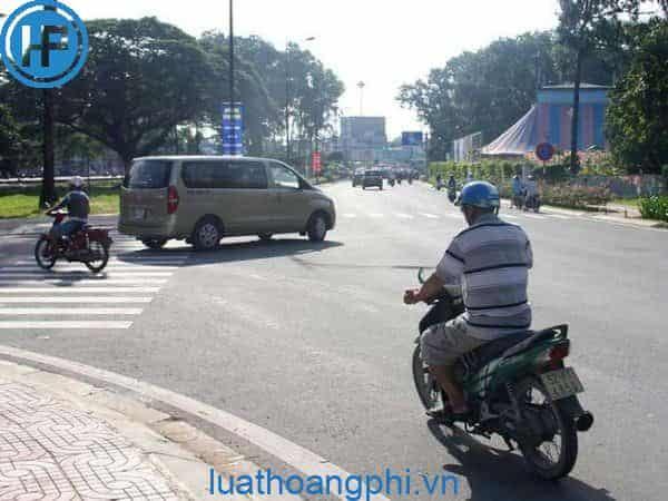 Lỗi không xi nhan phạt bao nhiêu tiền 2024?