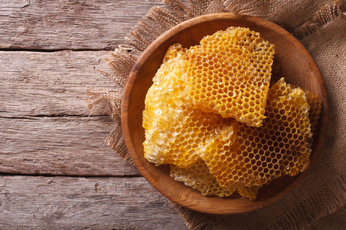 Sáp ong để làm gì? Những bài thuốc chữa bệnh từ sáp ong