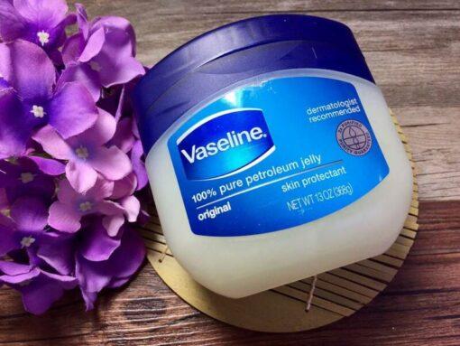 Bật mí 3 cách trị thâm đầu gối bằng vaseline hiệu quả tại nhà