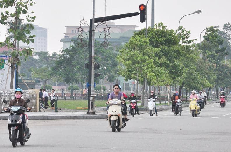 Mức phạt nguội xe máy ô tô vượt đèn đỏ phải biết ⛔️ (2023)