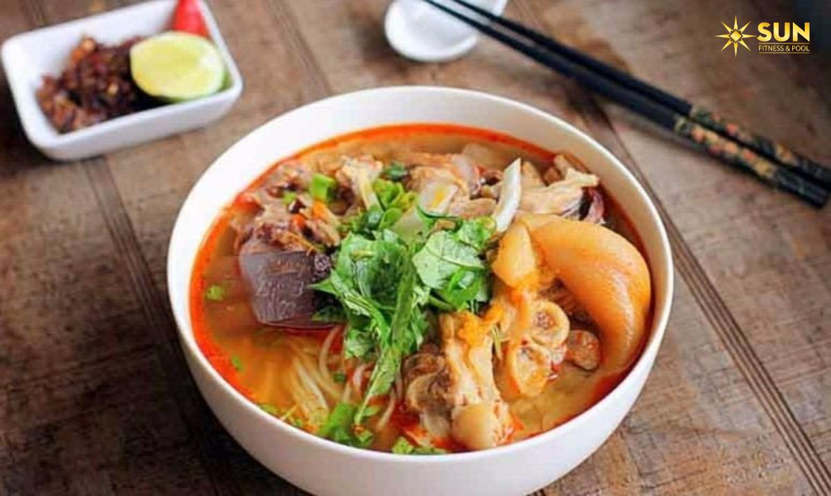 1 tô bún riêu bao nhiêu calo? Ăn bún riêu có béo không?