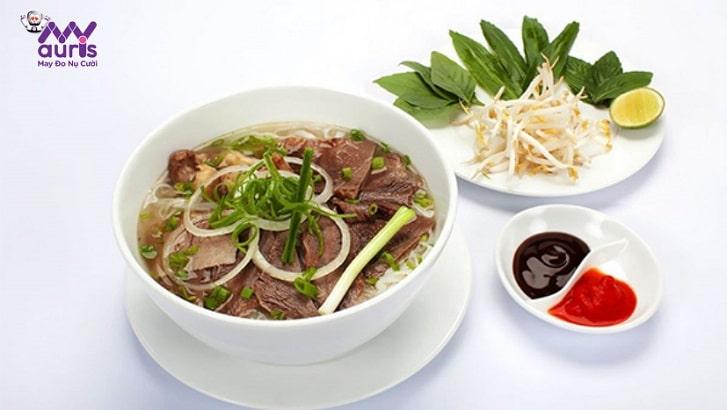 Một bát phở bò bao nhiêu calo?