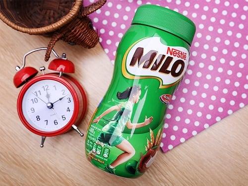 Uống sữa milo buổi tối có tốt không và lợi ích khi uống sữa milo