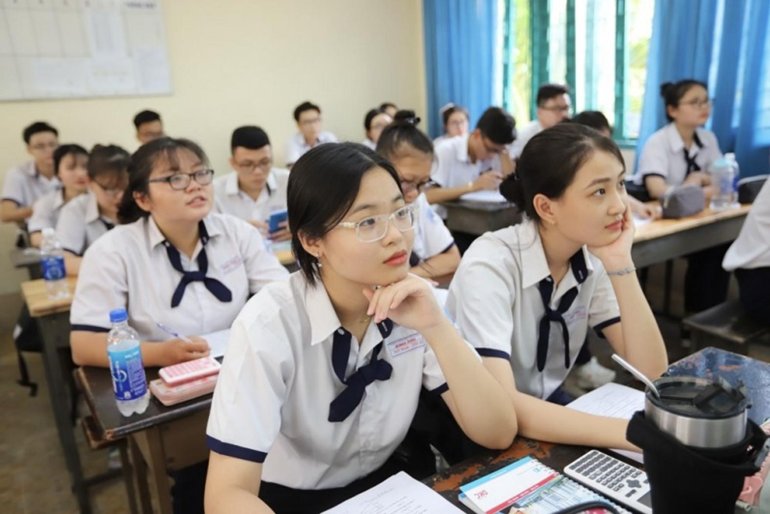 Học bổ túc văn hoá cấp 3 mất bao lâu? Chi phí năm 2023 có cao không?