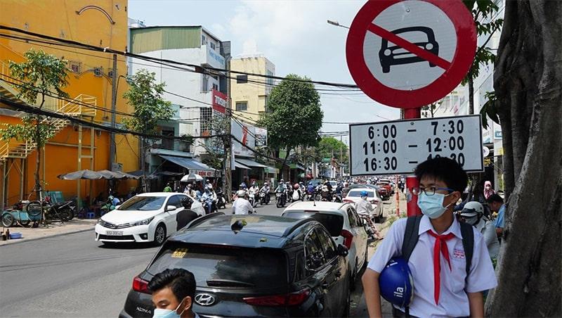 Ô tô đi vào đường cấm phạt bao nhiêu tiền theo quy định?