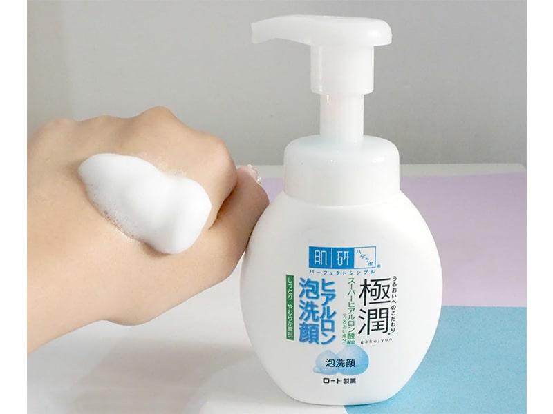 Sữa rửa mặt tạo bọt Hada Labo màu trắng 160ml