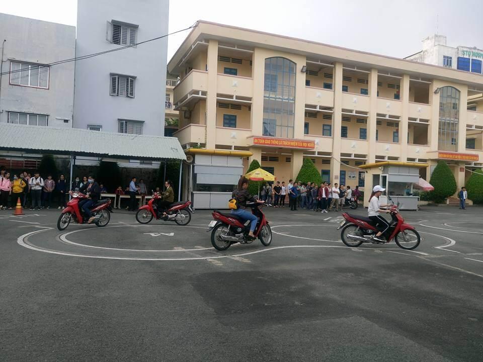 Chi Phí Thi Bằng Lái Xe Máy A1 Là Bao Nhiêu?