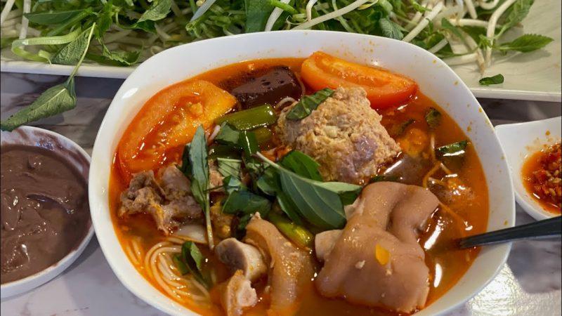 1 tô bún riêu bao nhiêu calo? Ăn bún riêu có béo không?