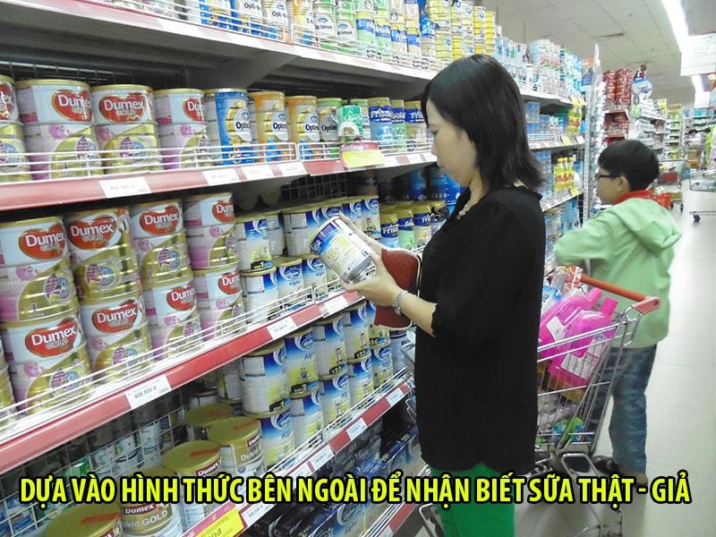 6 cách phân biệt sữa bột thật – giả chuẩn xác và dễ làm