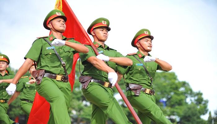 Người theo đạo Thiên Chúa có được làm công an không? Điều kiện xét tuyển CAND