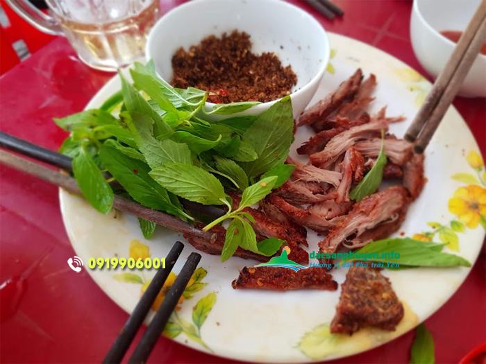 Muối kiến vàng