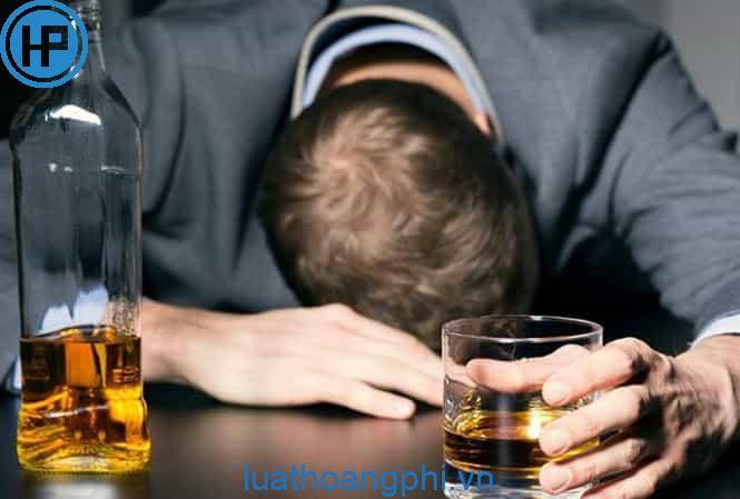Người uống rượu say gây ra hành vi vi phạm pháp luật được xem là?