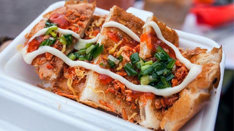 Các cách làm bánh mì nướng muối ớt thơm ngon, nóng giòn