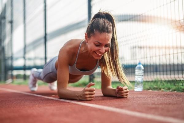 Plank đốt bao nhiêu calo? Có thể giảm cân bằng plank được không?