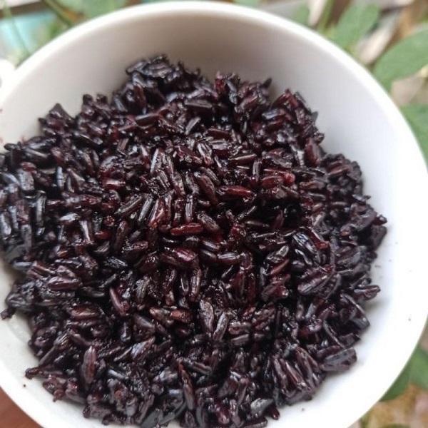 Gạo lứt đen có phải là gạo nếp cẩm không? Cách phân biệt và lựa chọn tốt nhất