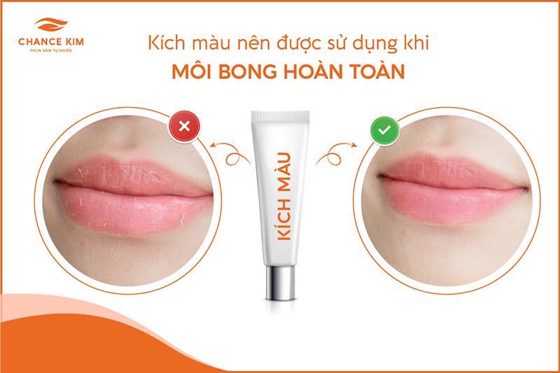 Bật mí 4 cách bôi kích màu sau phun môi đúng cách lên màu chuẩn