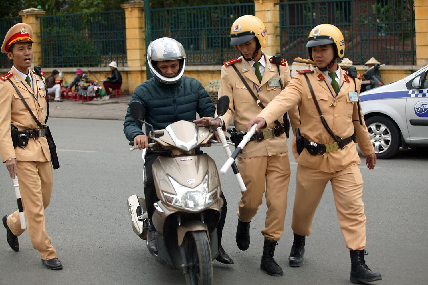 Tổng hợp các lỗi vi phạm giao thông và mức xử phạt tương ứng