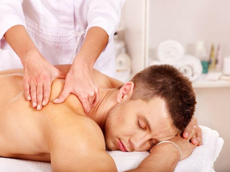 Hướng dẫn massage toàn thân cho nam hiệu quả tại nhà