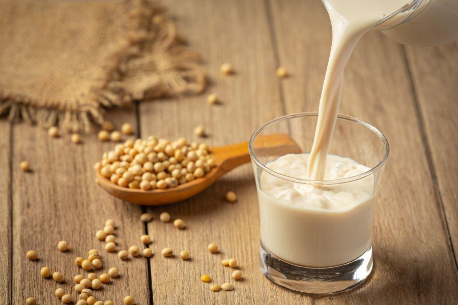 Phái mạnh uống sữa đậu nành có bị vô sinh không?